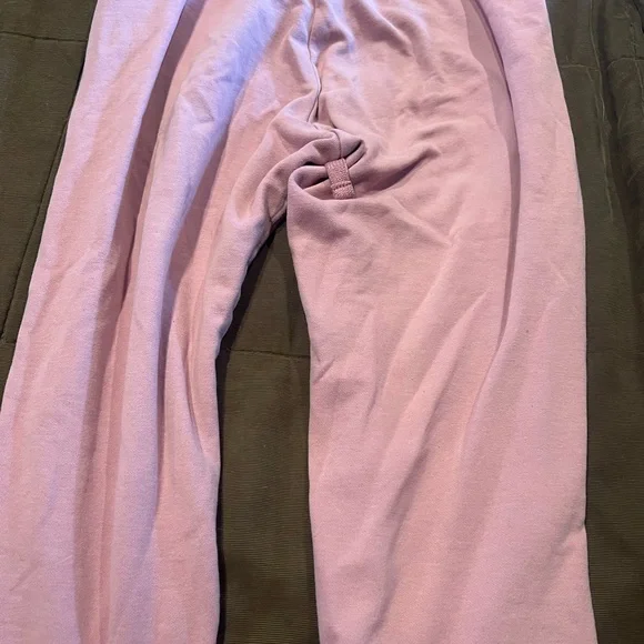 Calvin Klein pink joggers, capri length, large in guc - Picture 3 of 3